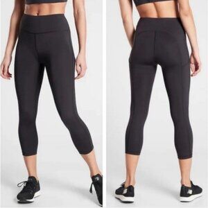 NEW Athleta Ultimate Stash Pocket Capri Pant Leggings Black #531264 NWT SMALL